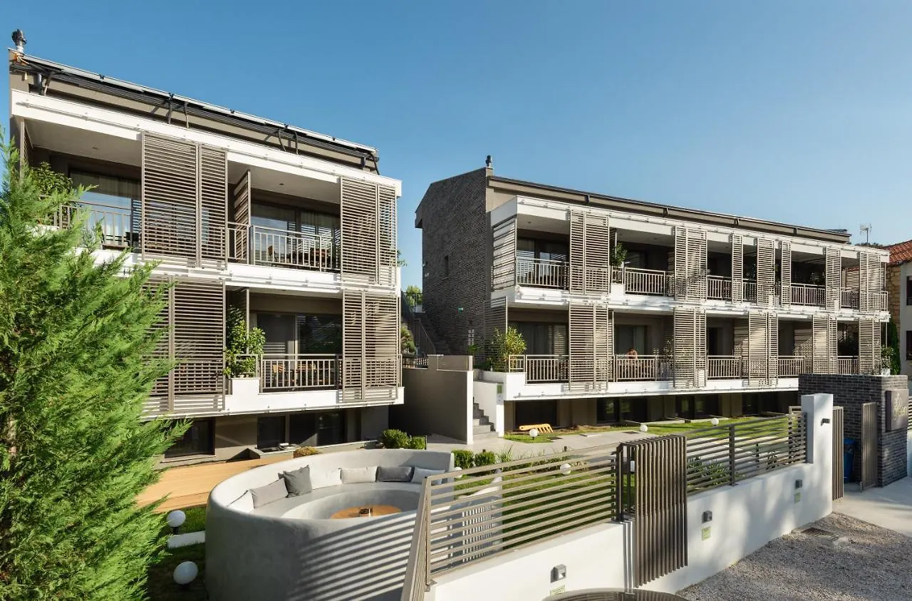 Eco Green Residences & Suites Toroni 4*,