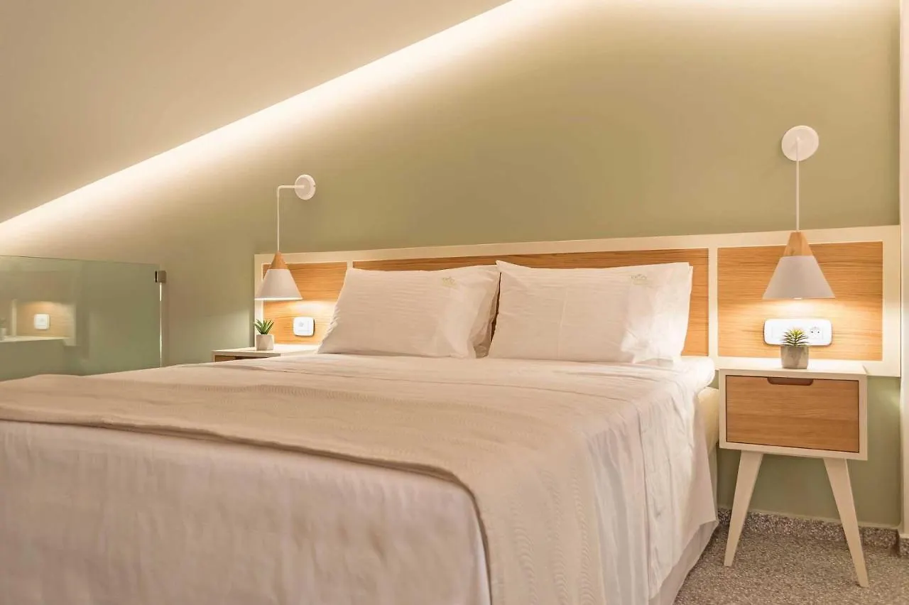 Eco Green Residences & Suites Торони