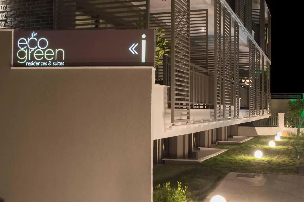 Eco Green Residences & Suites Торони